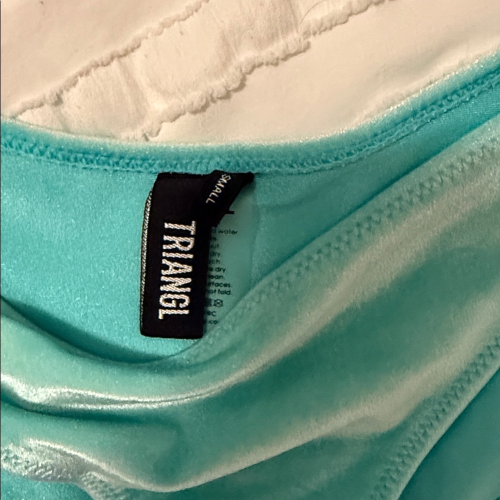 Triangl Swimwear Aqua Bra - Picture 4 of 7
